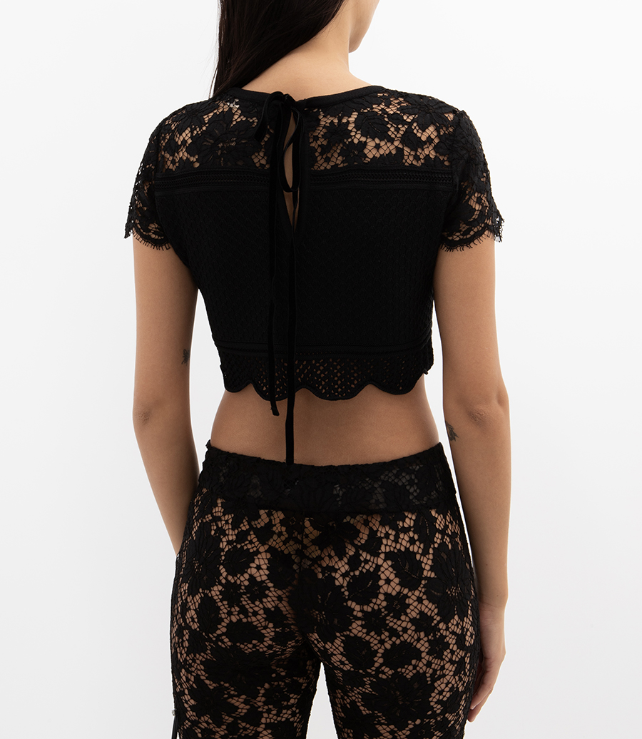 KNIT CROP TOP WITH LACE