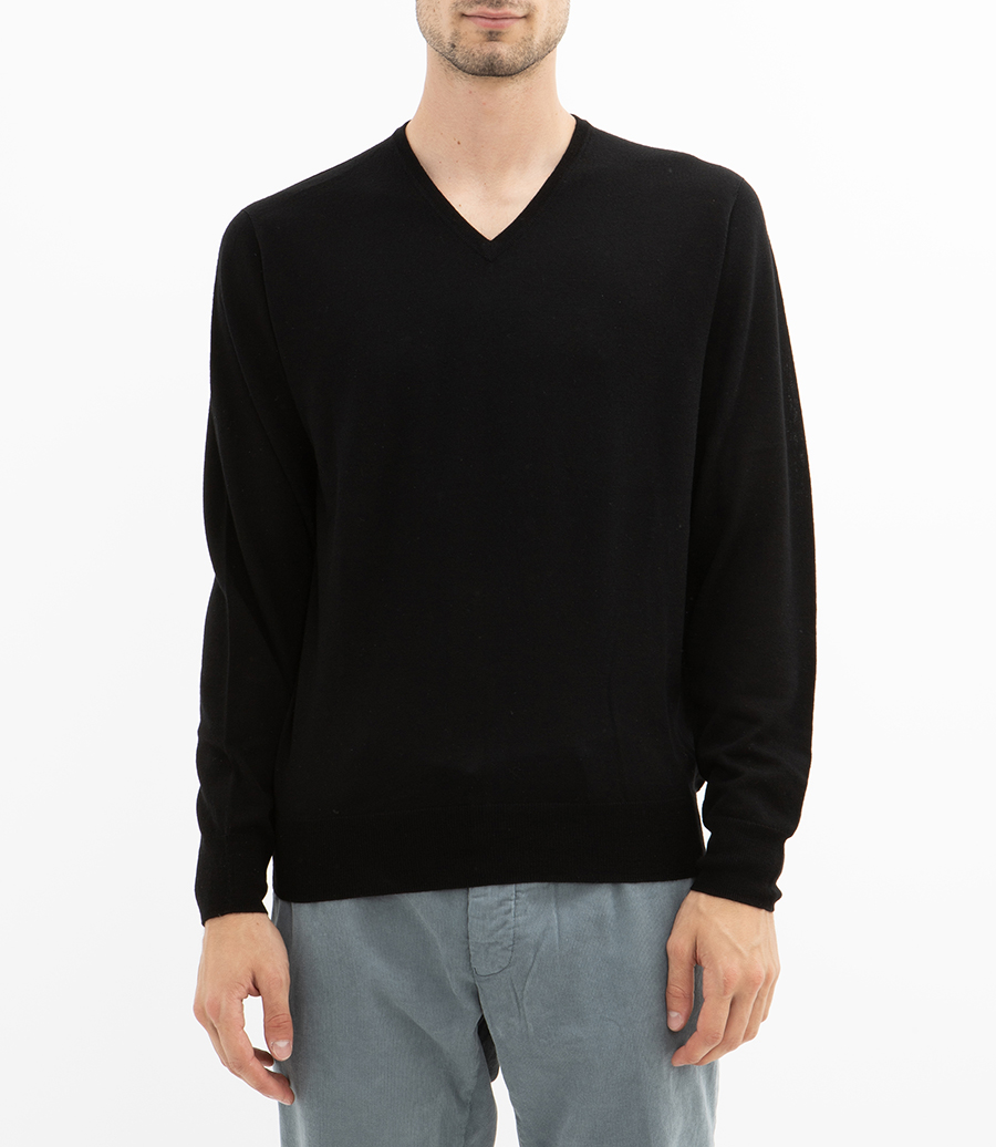 MERINO VEE NECK SWEATER