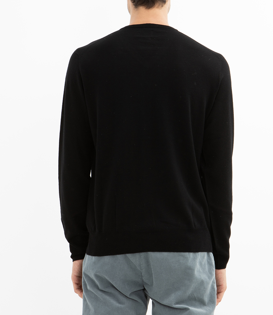 MERINO VEE NECK SWEATER