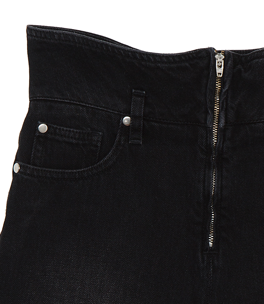 ISSIRA SHORTS