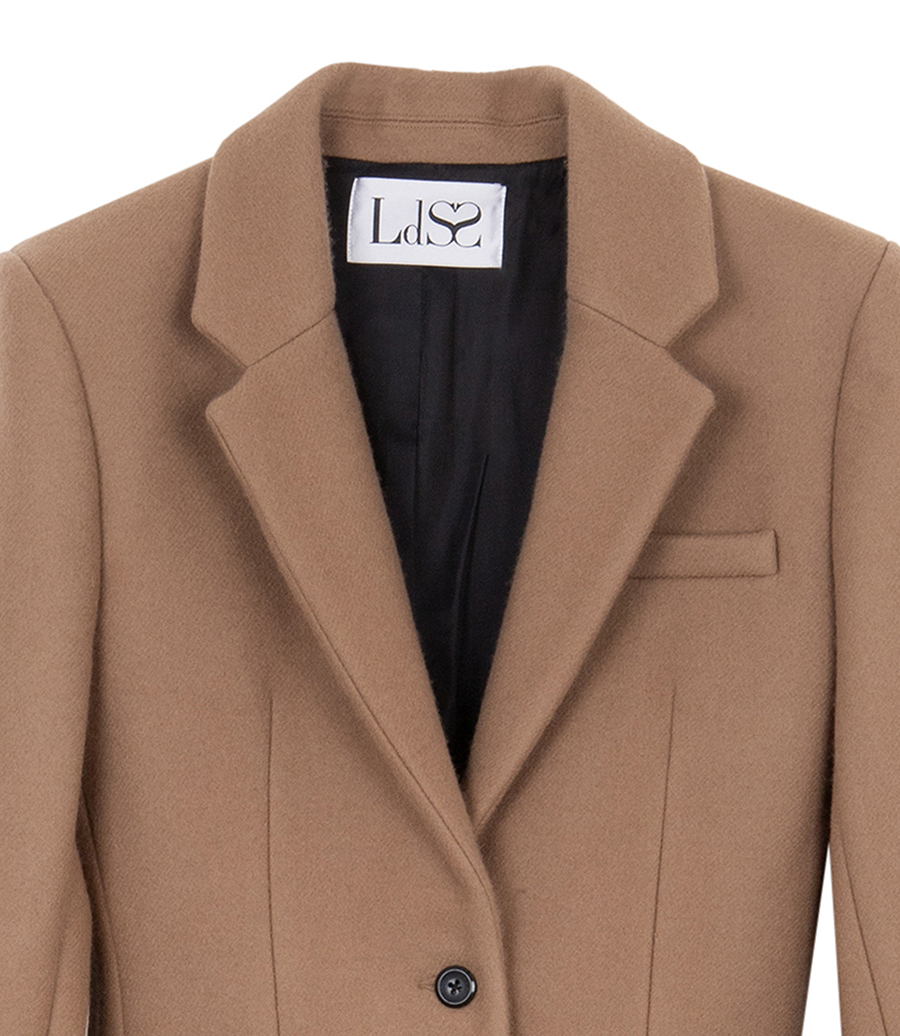 FITTED COAT