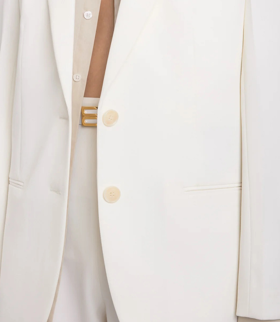 CLASSIC TAILORED JACKET