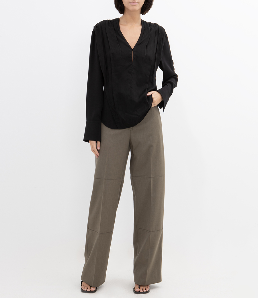 V-NECK GATHERED TOP