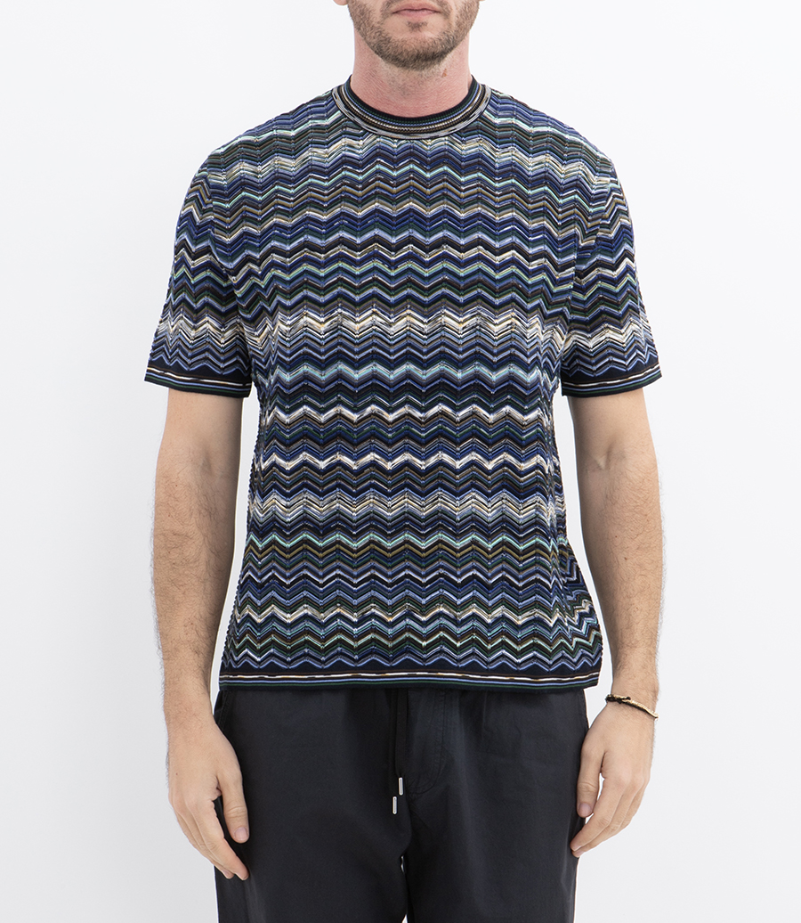 CHEVRON PATTERN SS T-SHIRT