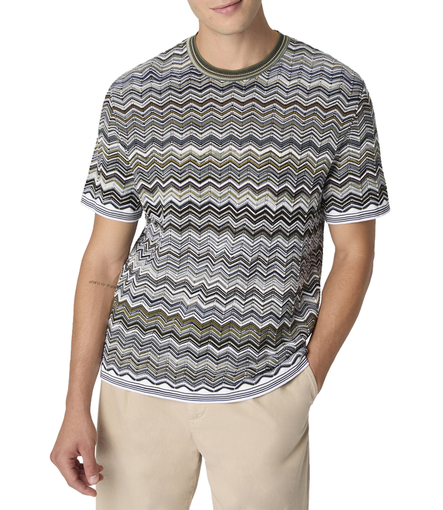 CHEVRON PATTERN SS T-SHIRT