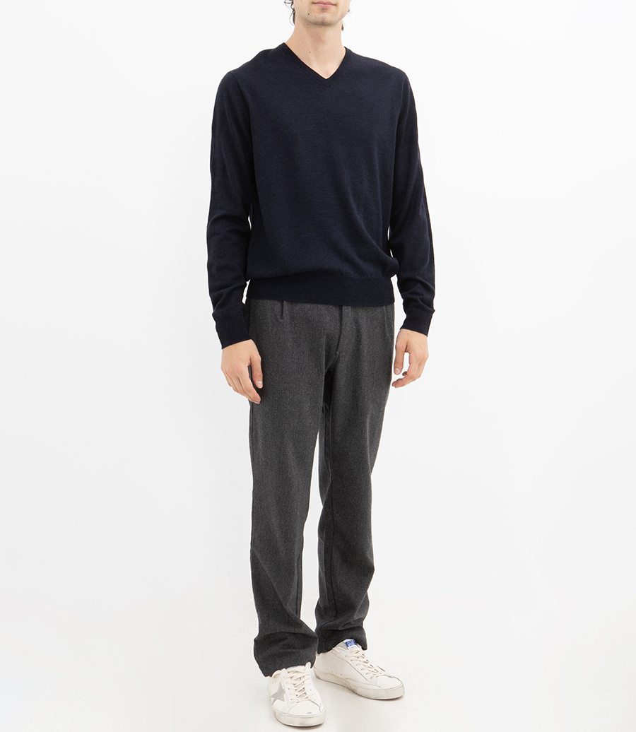 MERINO VEE NECK SWEATER