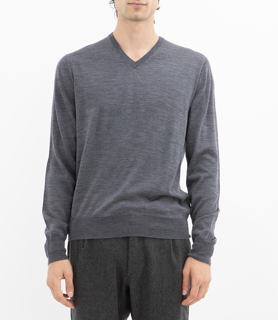 MERINO VEE NECK SWEATER