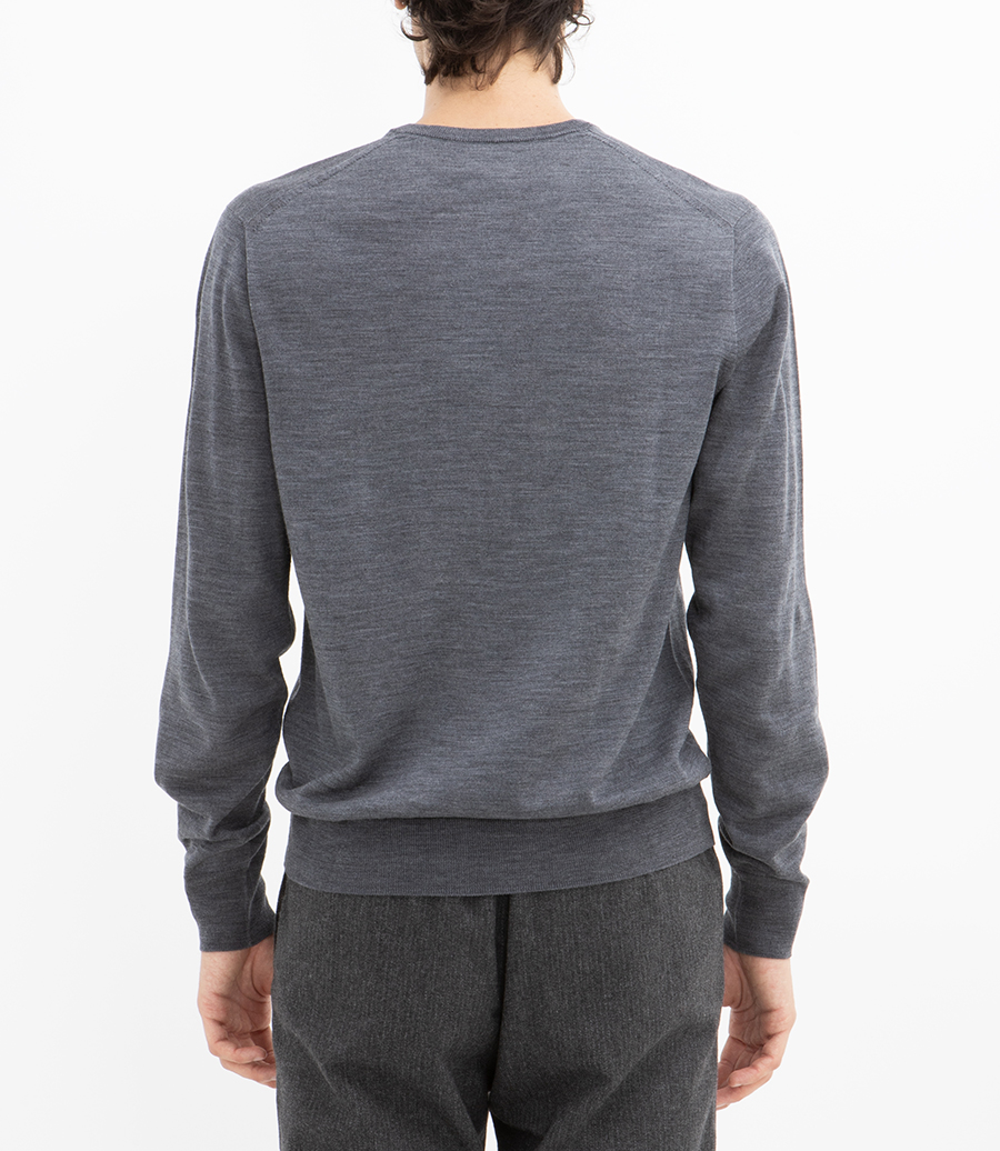 MERINO VEE NECK SWEATER