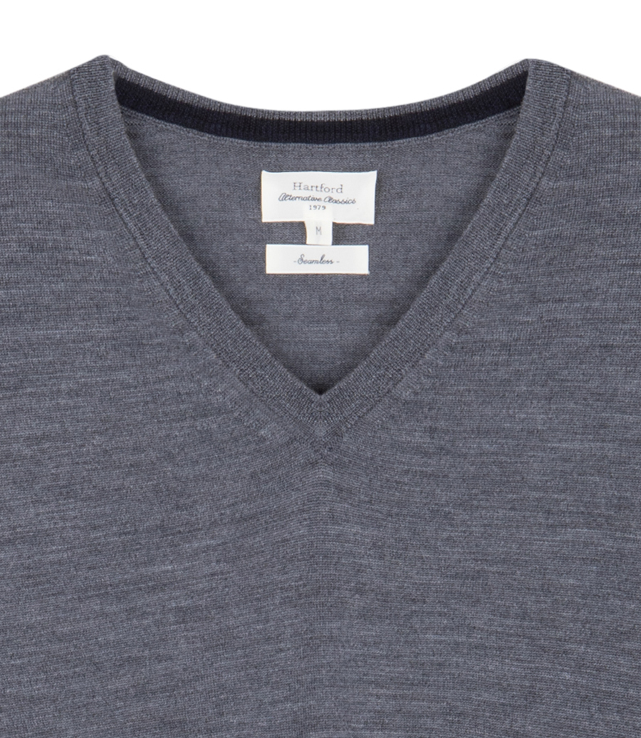 MERINO VEE NECK SWEATER