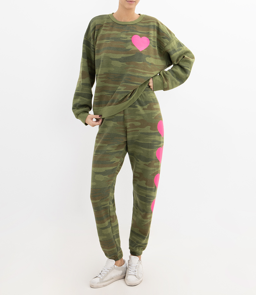 HEART PRINT CREW SWEATSHIRT RELAXED