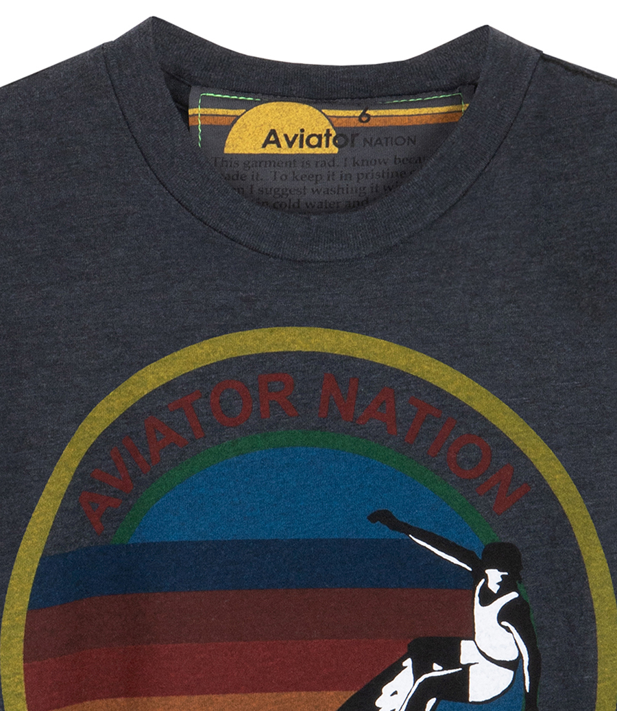 AV TEE