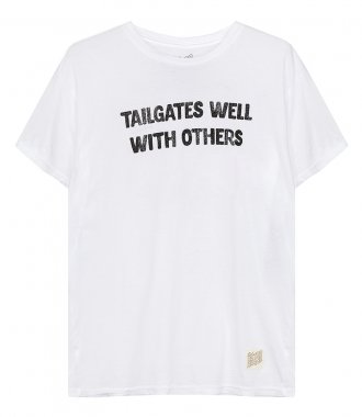 CLOTHES - TAILGATES WELL