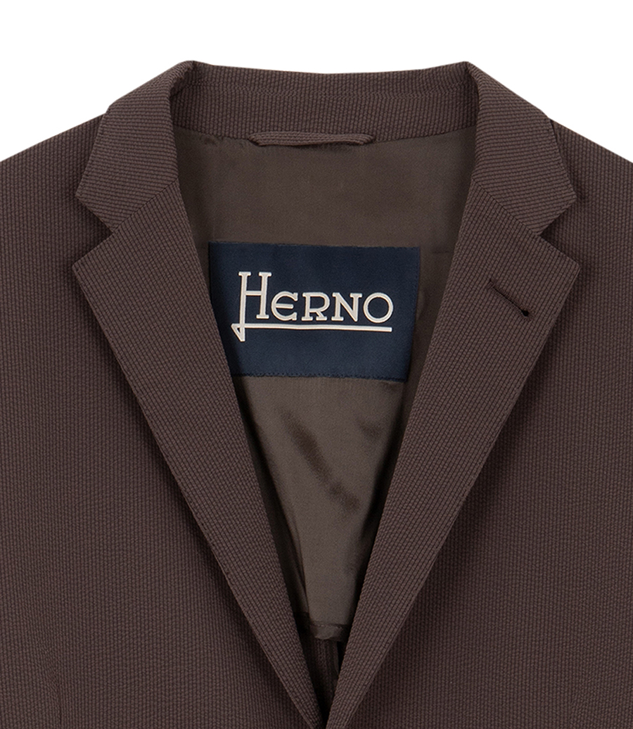 SEER-CREASE BLAZER