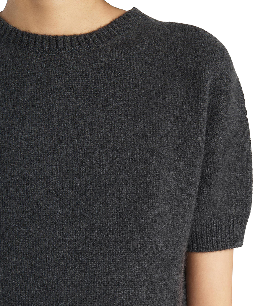 GOLDEN SWEATER