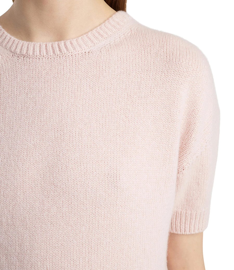 GOLDEN SWEATER