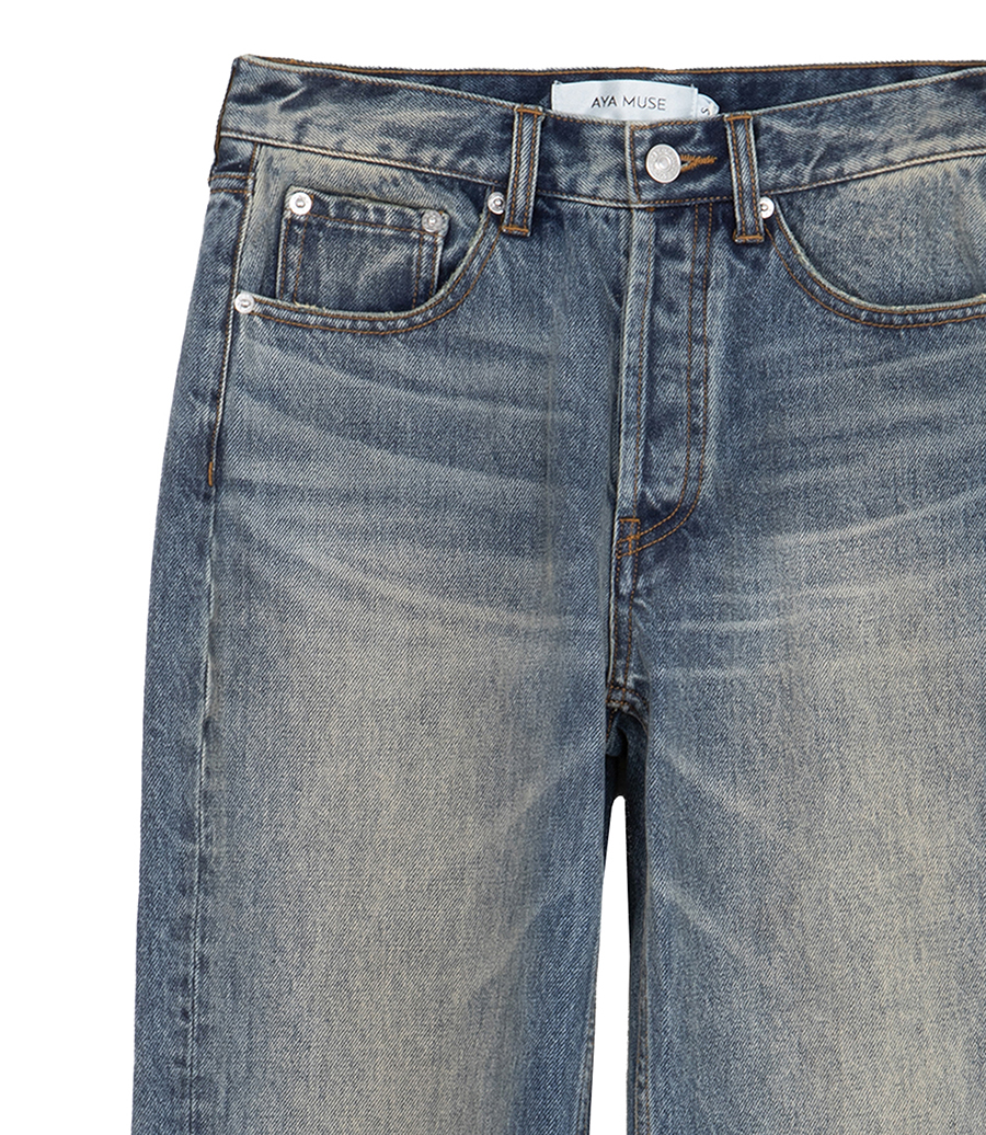 STRAIGHT DENIM JEANS