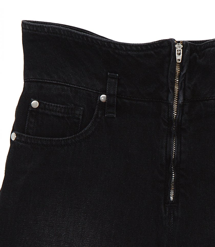 ISSIRA SHORTS