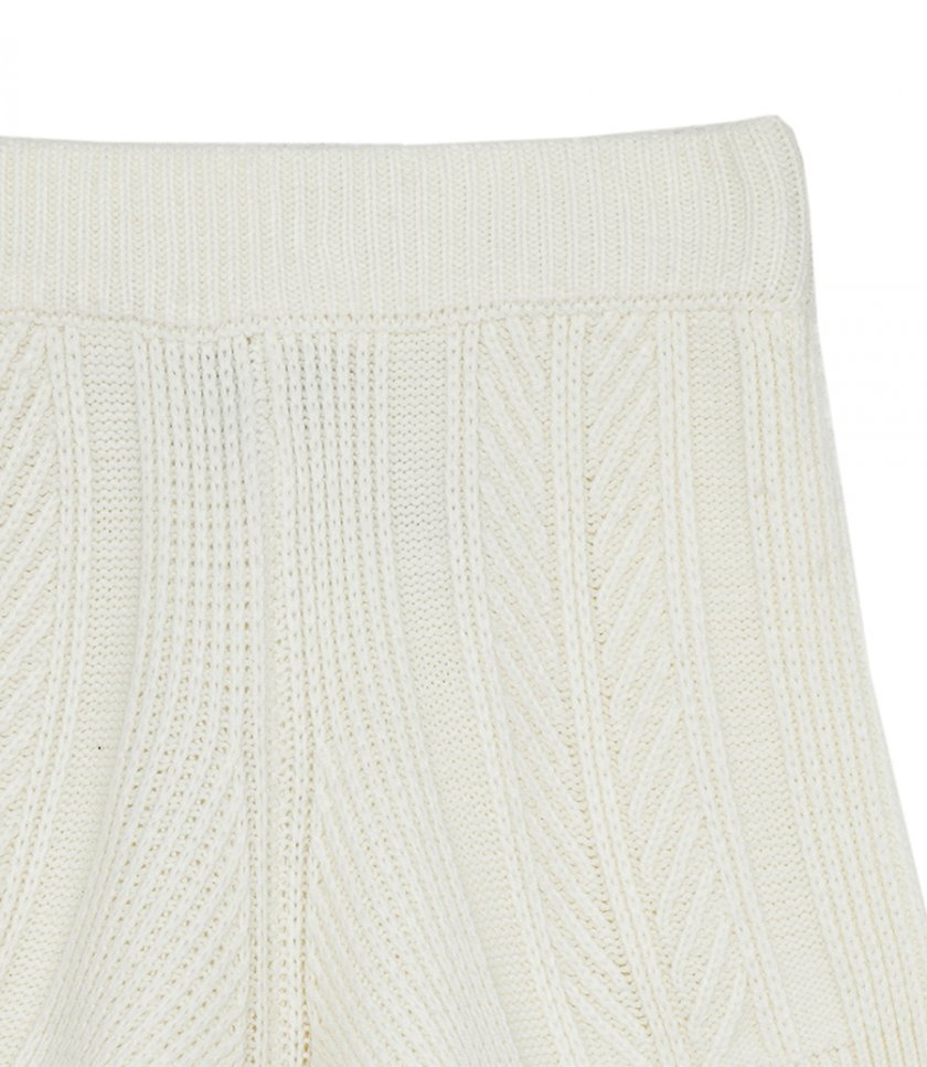 SWEATER KNIT SHORTS WITH LACING
