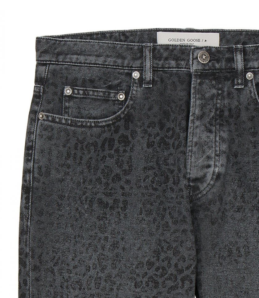 MEN’S GRAY JEANS WITH LEOPARD PRINT