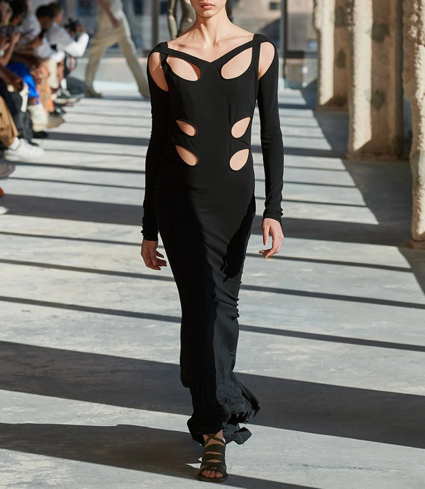 TRIPLE LOOP GOWN