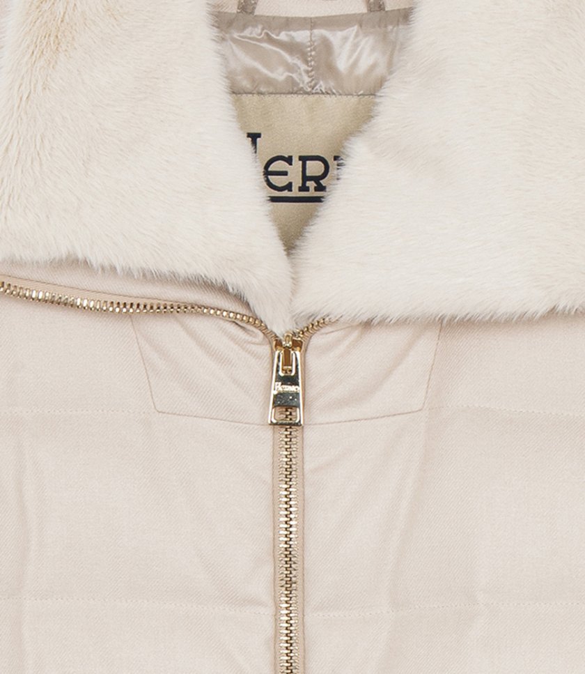 A SHAPE CASHMERE