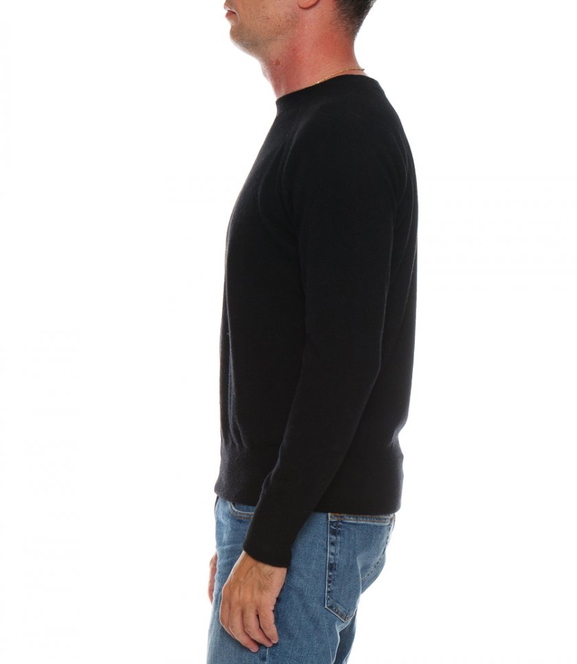 BF KNITWEAR