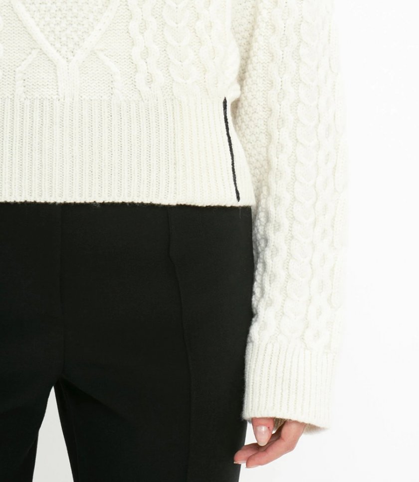 V-NECK JUMPER