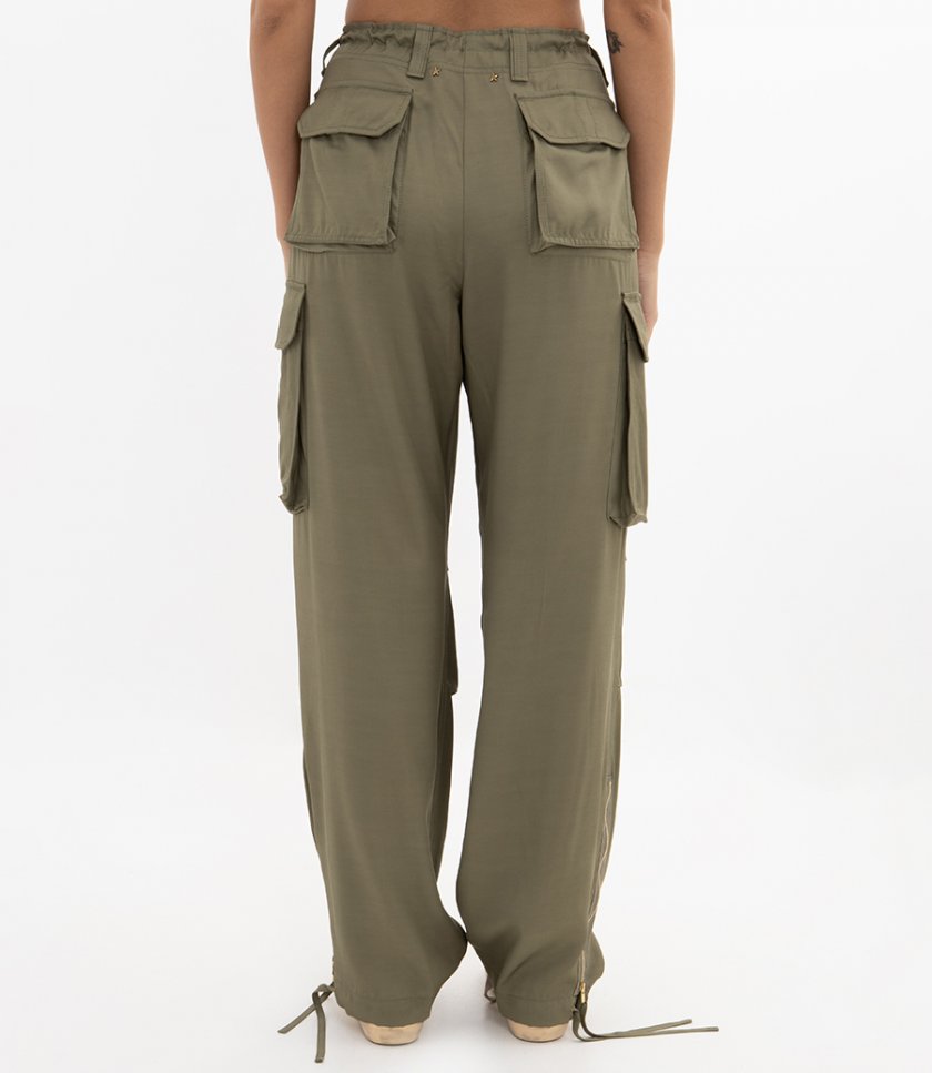 WOMEN’S OLIVE-COLORED VISCOSE CARGO PANTS