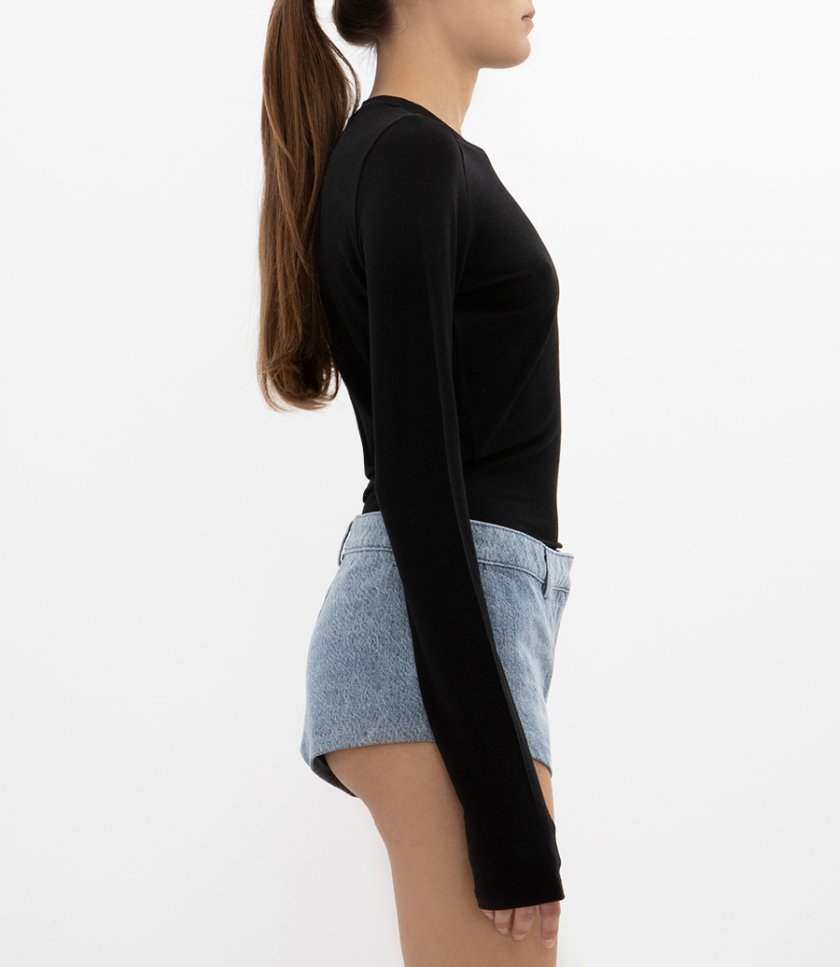 SIMPLE TOP WITH LONG SLEEVES