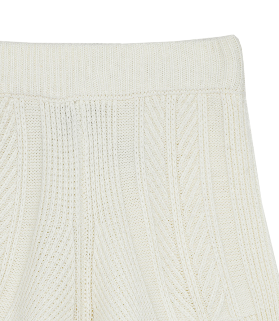 SWEATER KNIT SHORTS WITH LACING