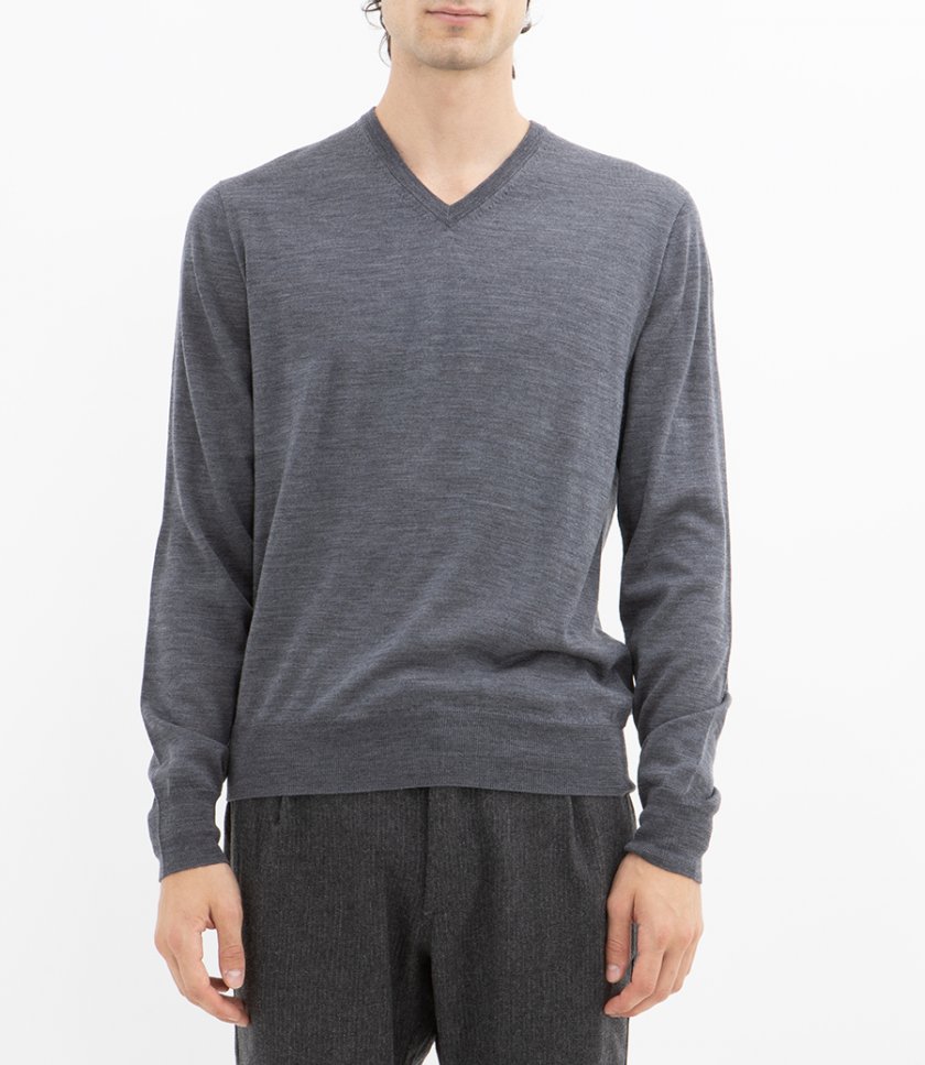 MERINO VEE NECK SWEATER