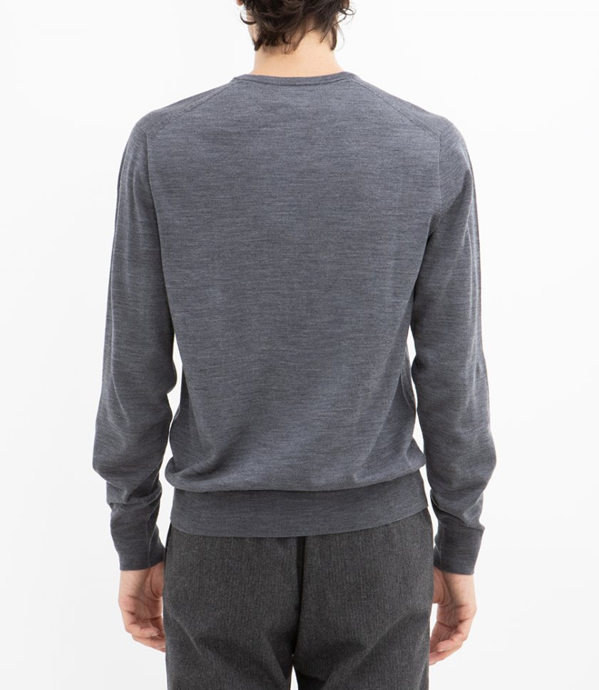 MERINO VEE NECK SWEATER