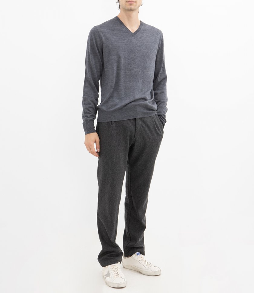 MERINO VEE NECK SWEATER