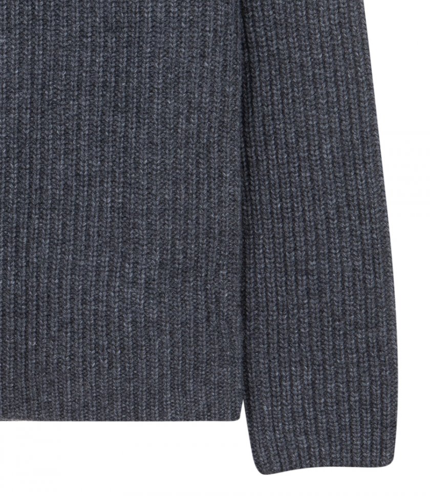 PULLOVER