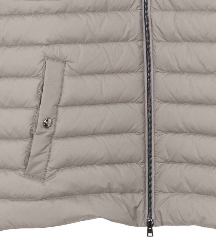 LIGHTWEIGHT PADDED JACKET