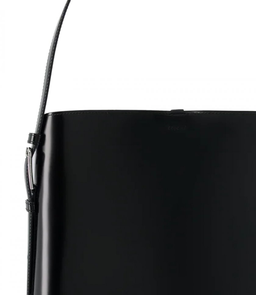 ERGONOMICAL TOTE