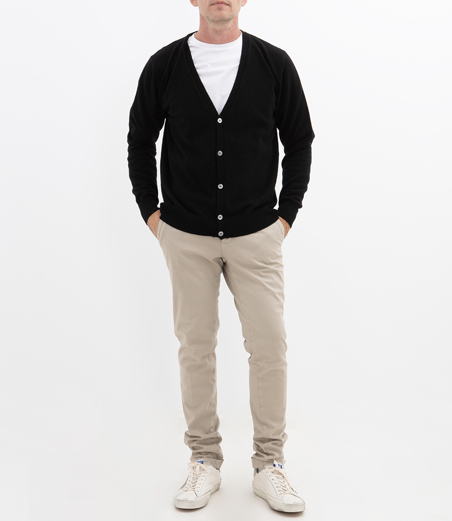 VEE CARDIGAN