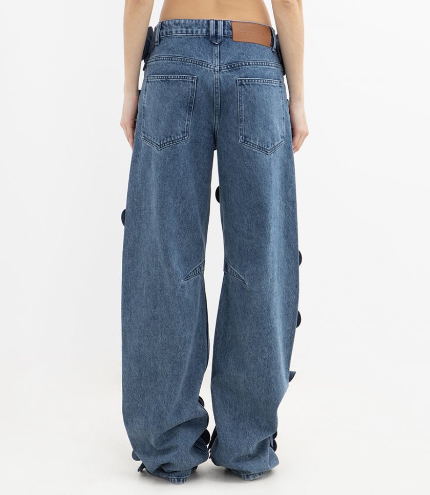 3D FLOWER EMBROIDERED JEANS