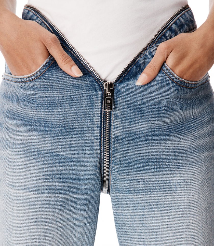 DIPPED V ZIP WAISTBAND STRAIGHT LEG JEAN