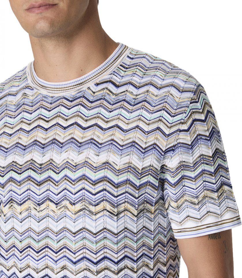 CHEVRON PATTERN SS T-SHIRT