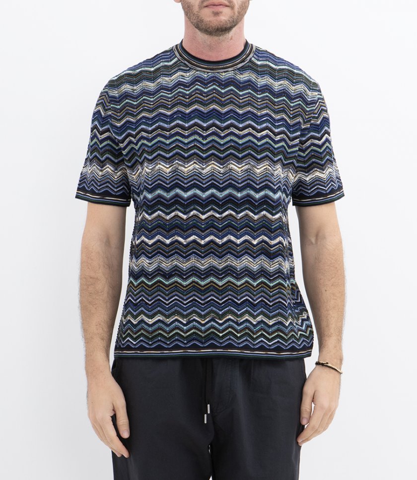 CHEVRON PATTERN SS T-SHIRT