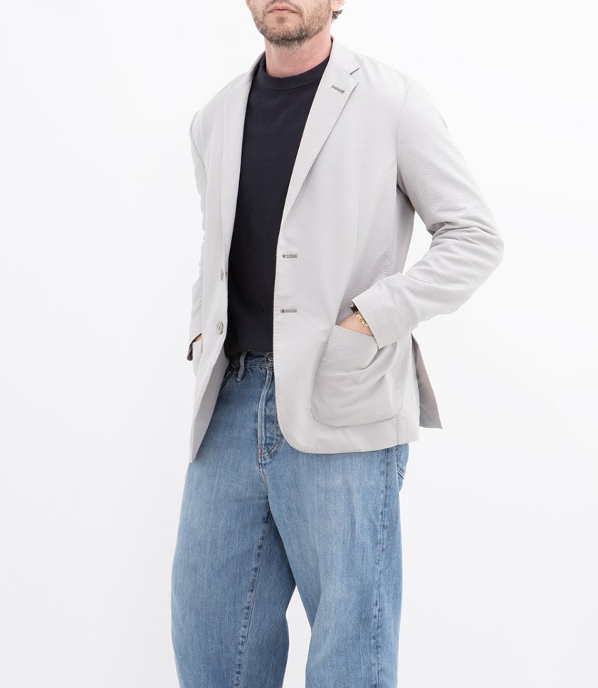 SEER-CREASE BLAZER