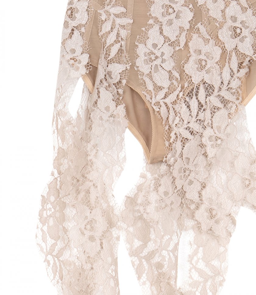 SHORTS WITH LACE