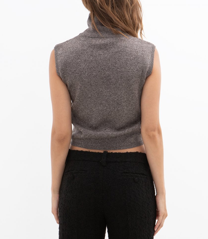 TURTLENECK SLEEVELESS TOP