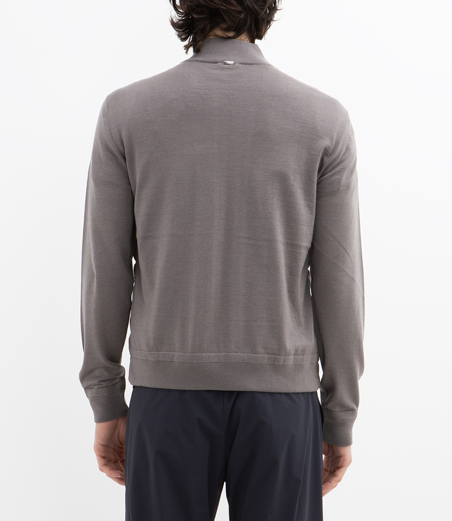 LIGHTWEIGHT PADDED JACKET