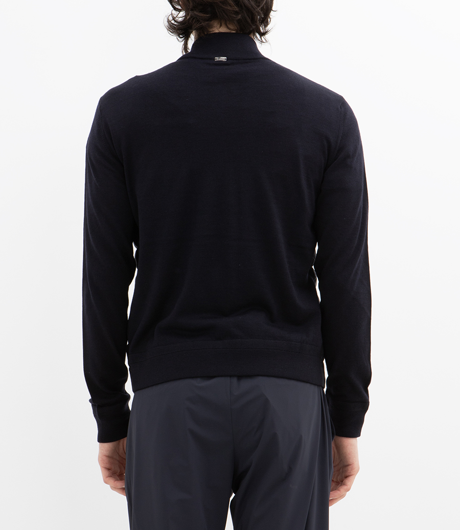 LIGHTWEIGHT PADDED JACKET