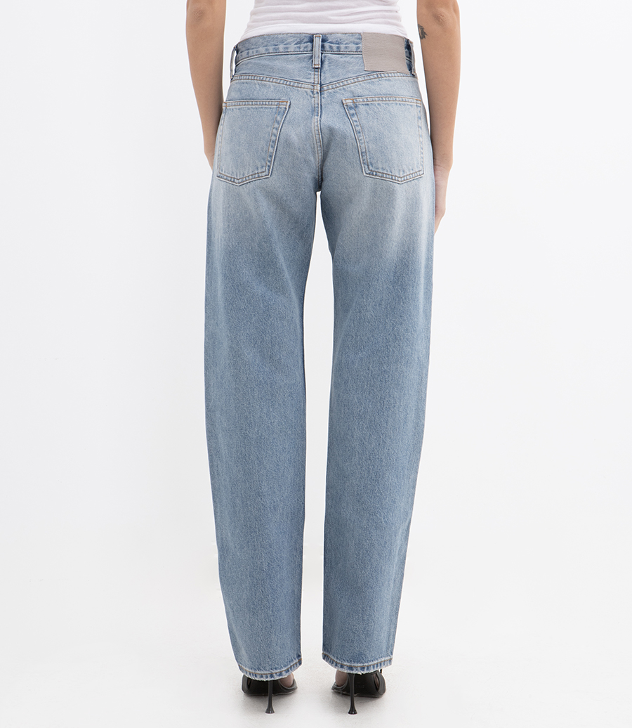 STRAIGHT LEG JEANS