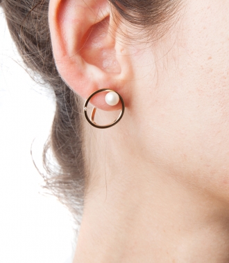 18KT GOLD BUBBLE EARING FT NATURAL PEARL